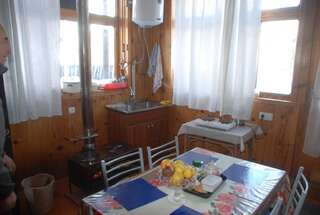 Гостевой дом Keti Pilpani Guesthouse Местиа Бюджетный двухместный номер с 1 кроватью-31